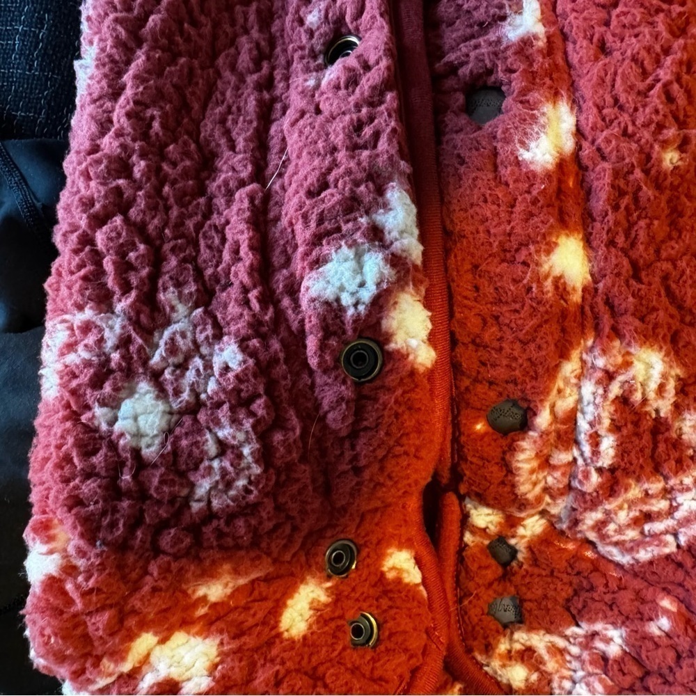 Wrangler Retro printed Sherpa jacked in burnt paisley - Picture 5 of 6